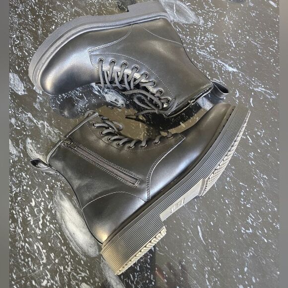 BRAND NEW TREDSAFE WOMEN"S RAVENS SLIP RESISTANT SHOES - Picture 6 of 16